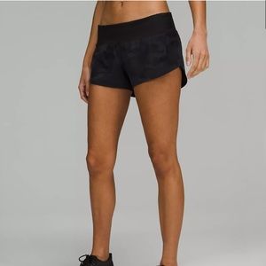 Lulu lemon speed up 2.5 camo shorts